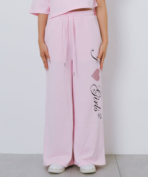 ピンク　モデル：155cm Mサイズ着用