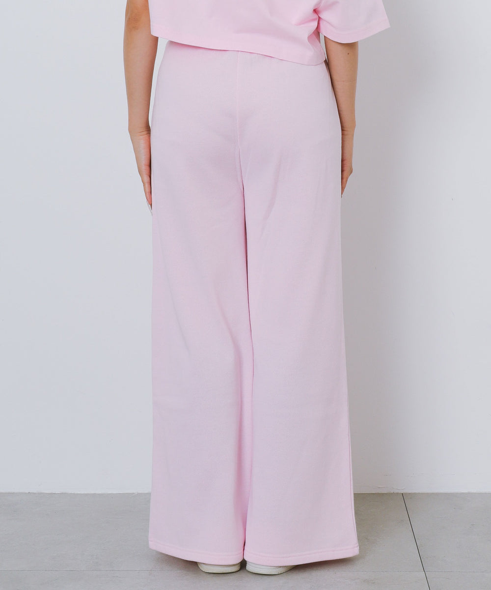 ピンク　モデル：155cm Mサイズ着用