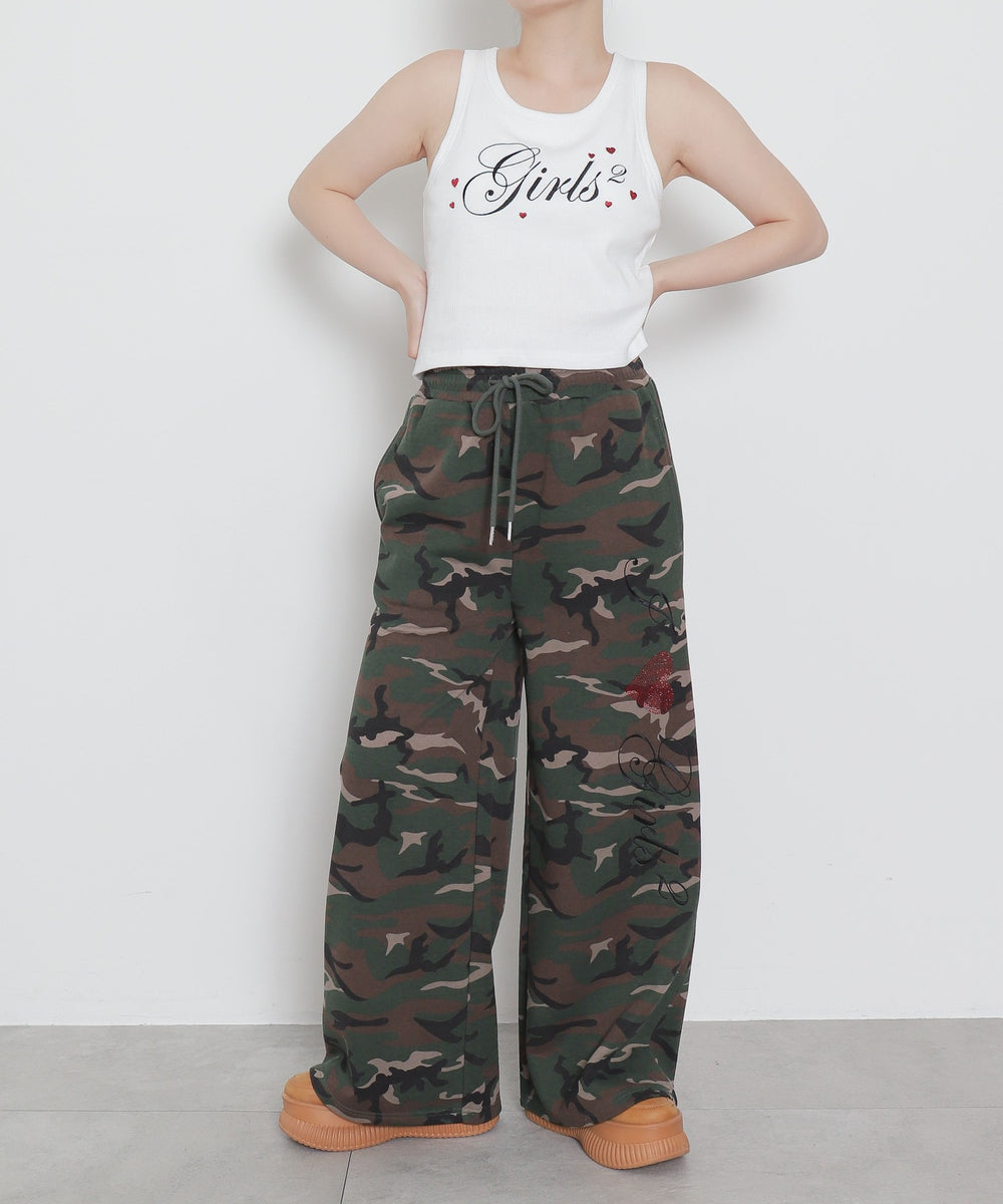 ホワイト　モデル：155cm Mサイズ着用