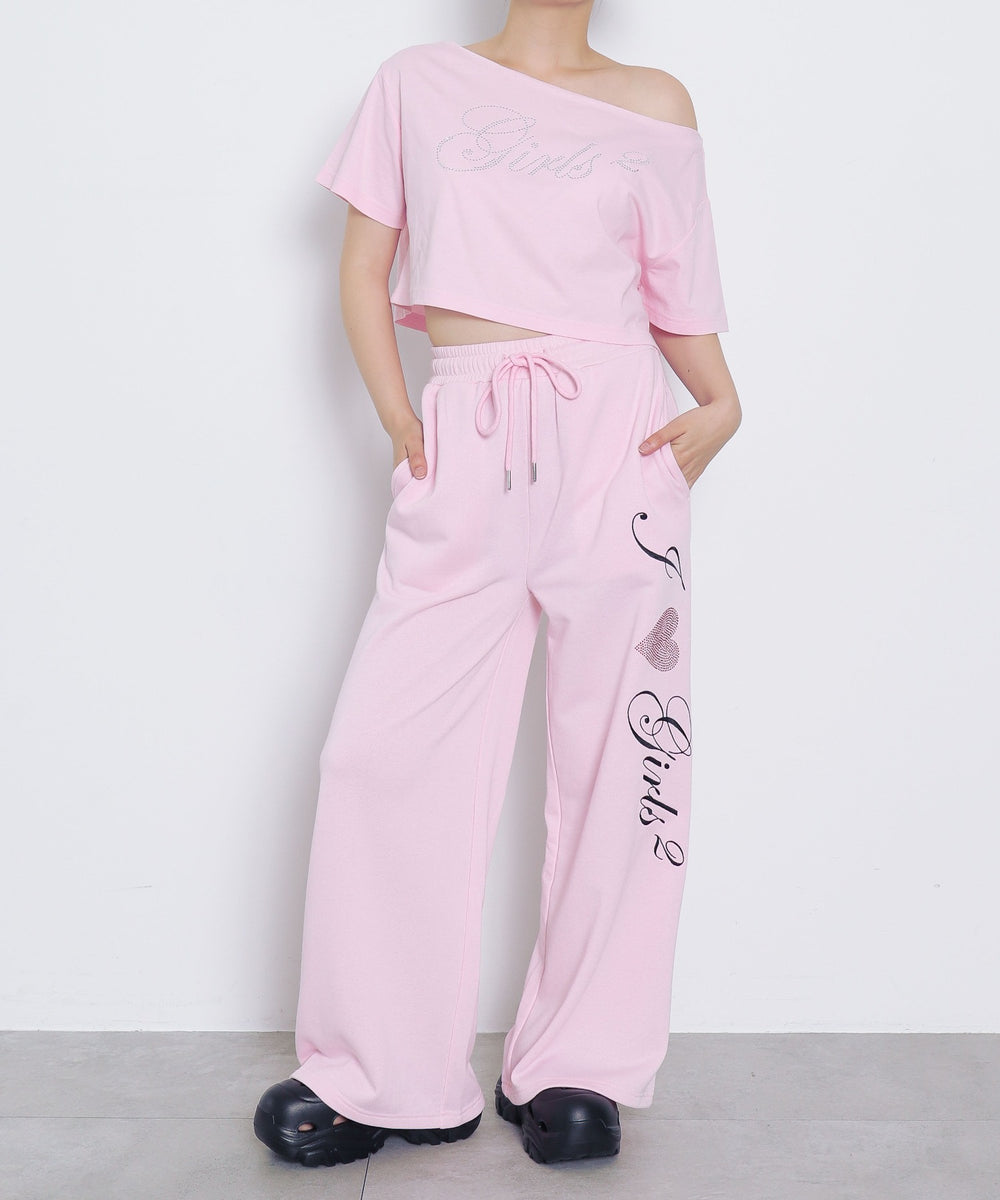 ピンク　モデル：155cm Mサイズ着用