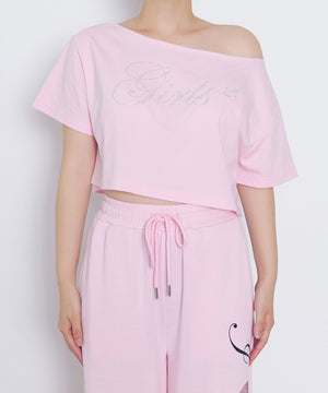 ピンク　モデル：155cm Mサイズ着用