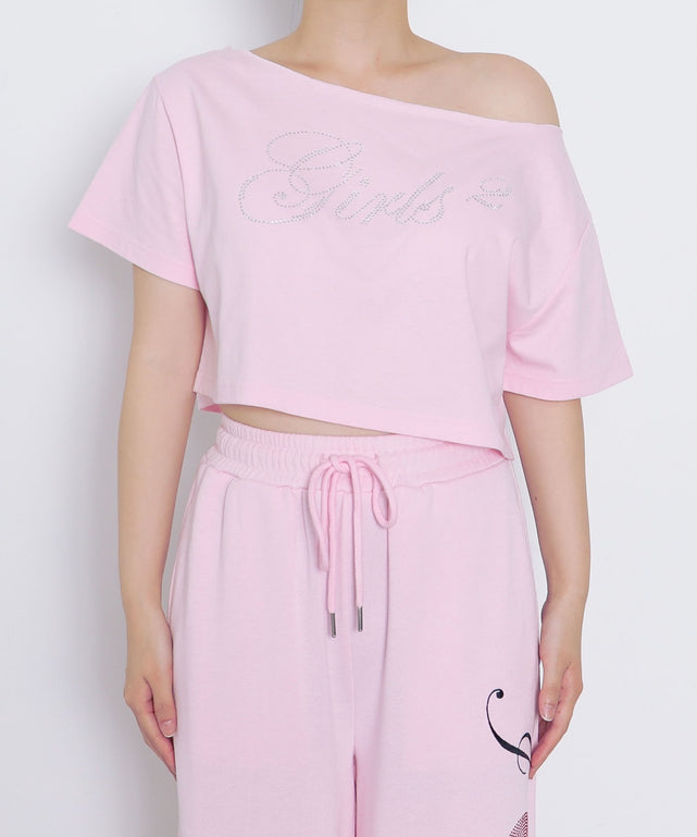 ピンク　モデル：155cm Mサイズ着用