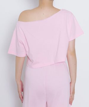 ピンク　モデル：155cm Mサイズ着用