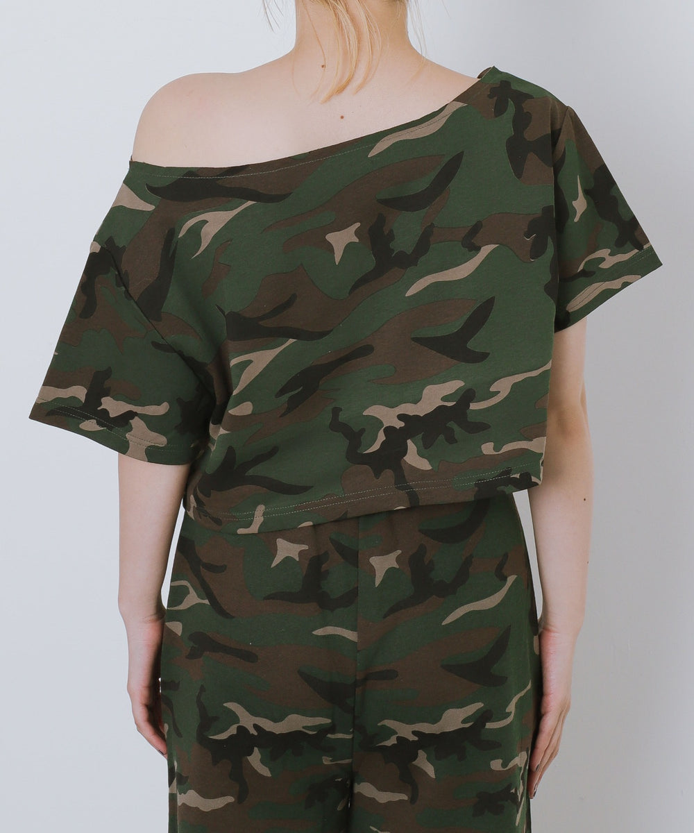 柄1　モデル：155cm Mサイズ着用