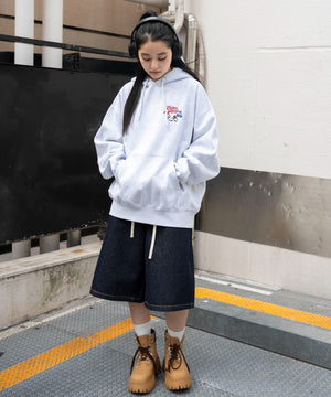 アッシュグレー　モデル：160㎝　M着用