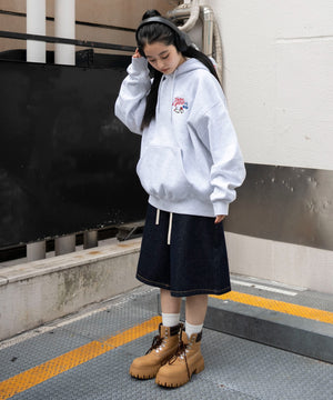 アッシュグレー　モデル：160㎝　M着用