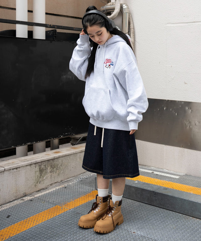 アッシュグレー　モデル：160㎝　M着用