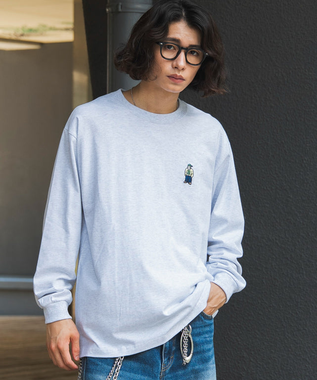 アッシュグレー モデル：182cm L着用