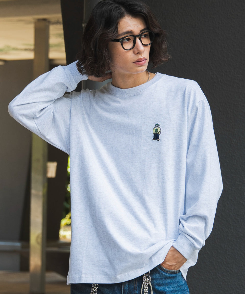 アッシュグレー モデル：182cm L着用