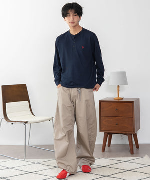 ネイビー　モデル：180cm L着用