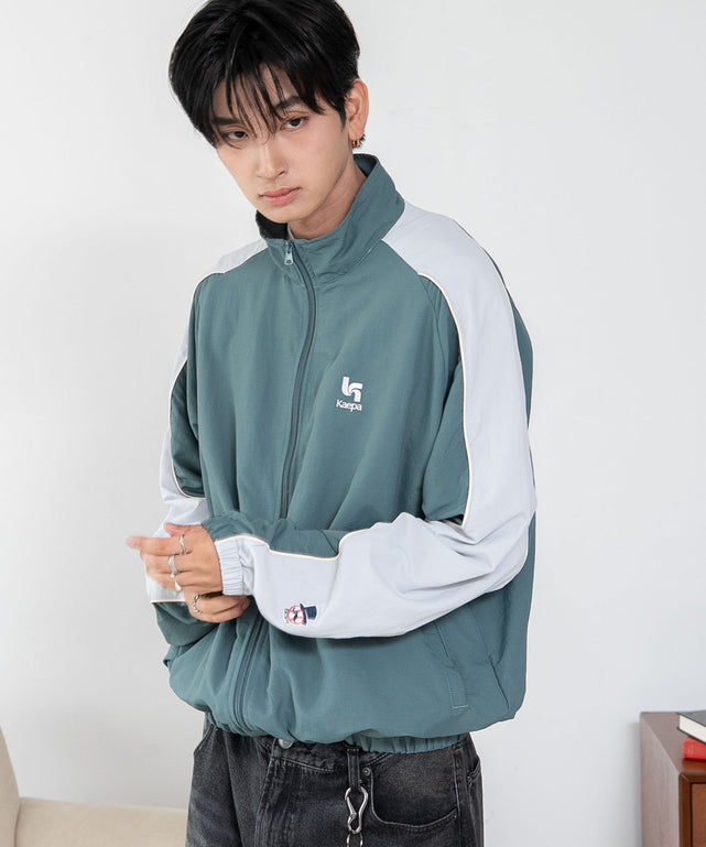 グリーン　モデル：180cm L着用
