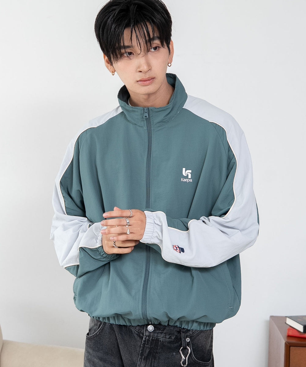 グリーン　モデル：180cm L着用