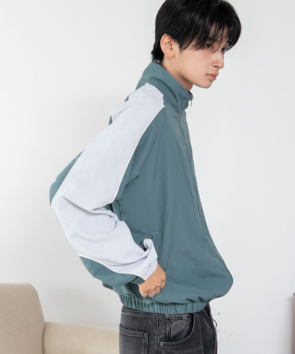 グリーン　モデル：180cm L着用