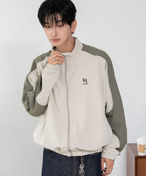 キナリ　モデル：180cm L着用