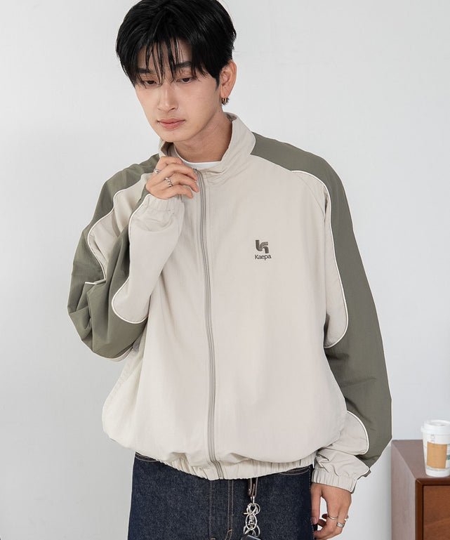 キナリ　モデル：180cm L着用
