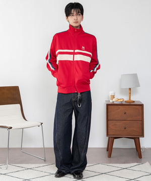 ワイン　モデル：180cm L着用