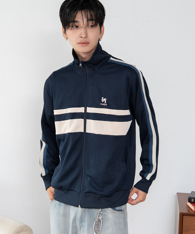 ネイビー　モデル：180cm L着用