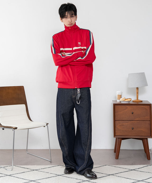ワイン　モデル：180cm L着用