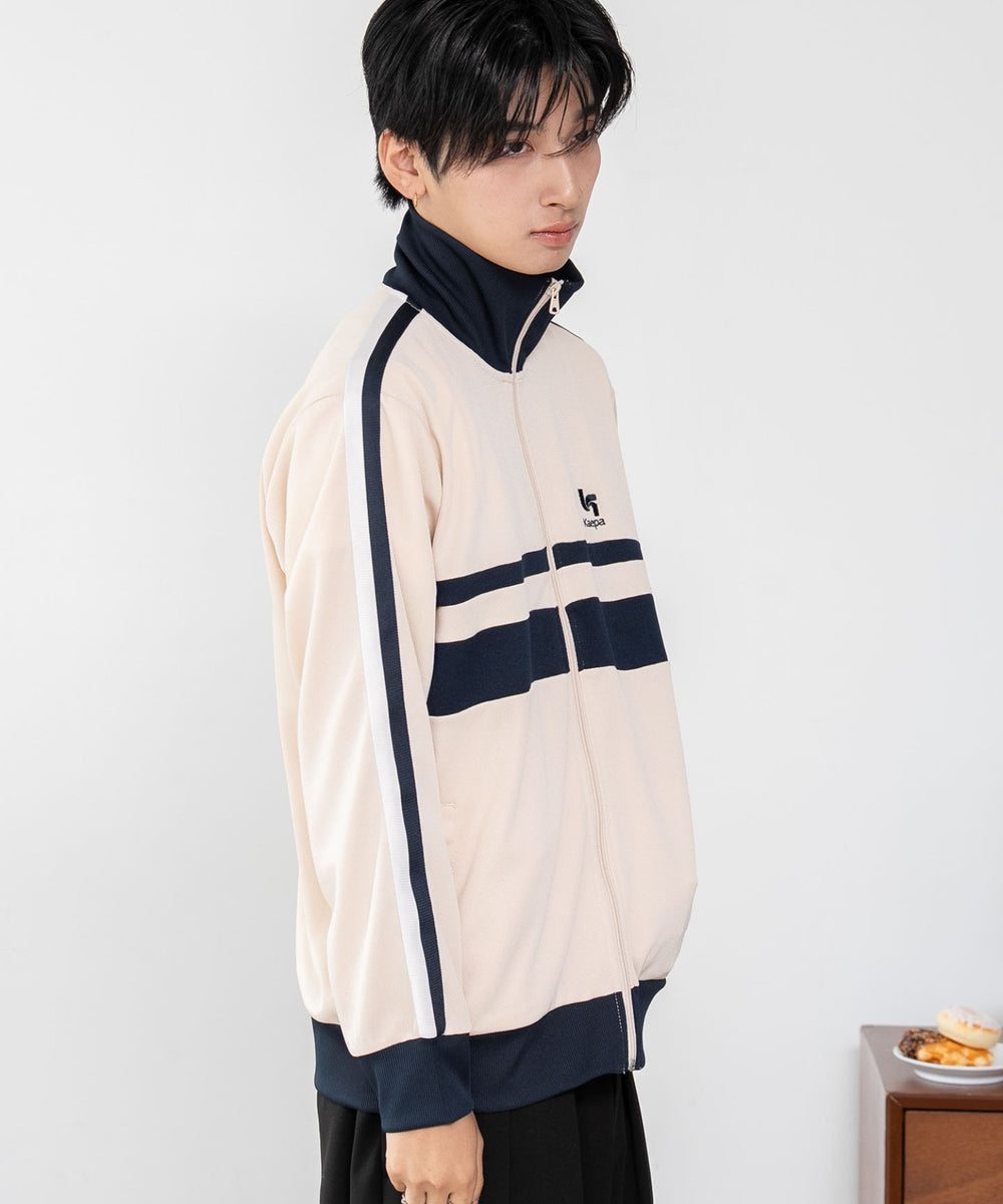 キナリ　モデル：180cm L着用
