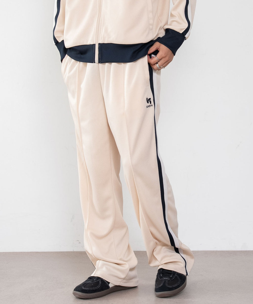 キナリ　モデル：180cm L着用