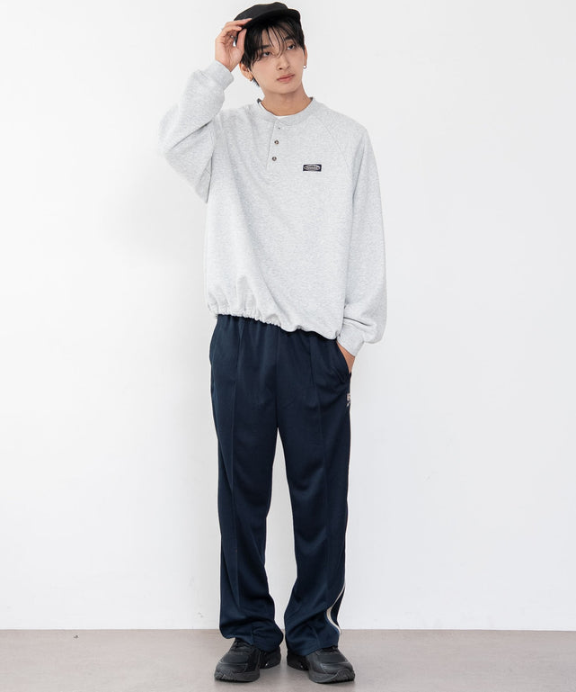 ネイビー　モデル：180cm L着用