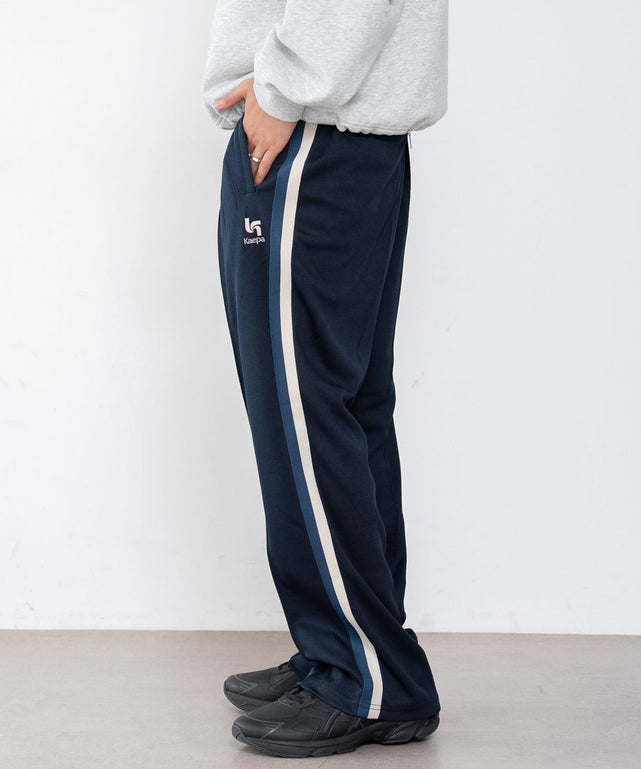 ネイビー　モデル：180cm L着用