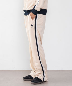 キナリ　モデル：180cm L着用
