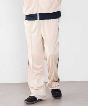 キナリ　モデル：180cm L着用