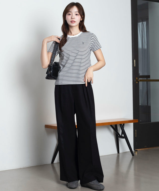 ホワイトボーダー　モデル：165cm S着用