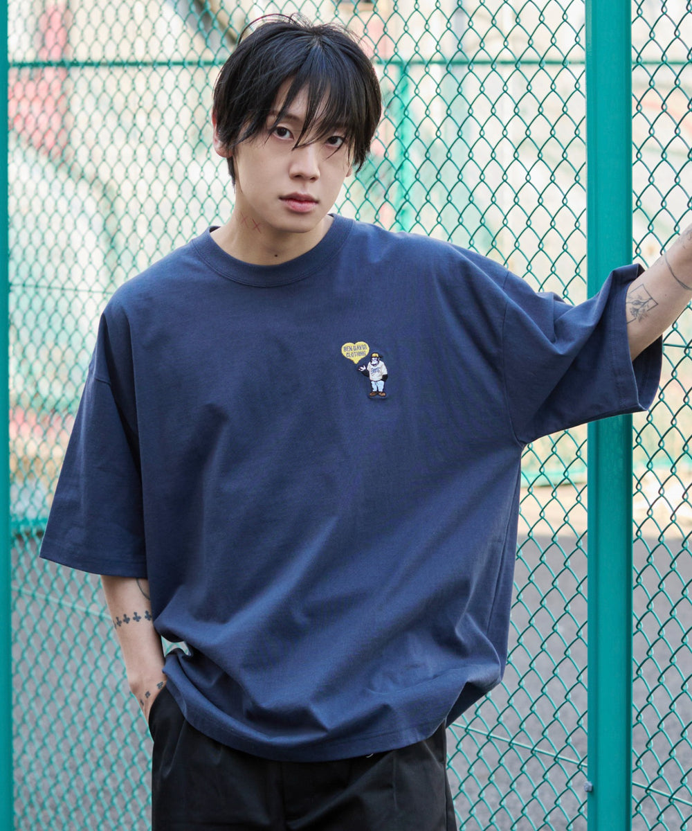 ネイビー モデル：175cm L着用