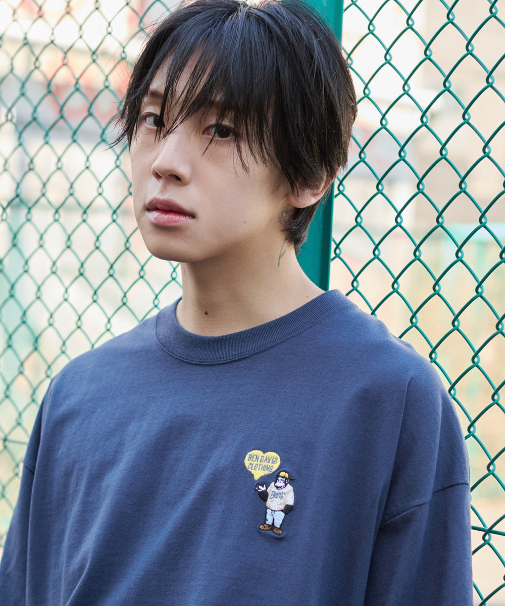 ネイビー モデル：175cm L着用