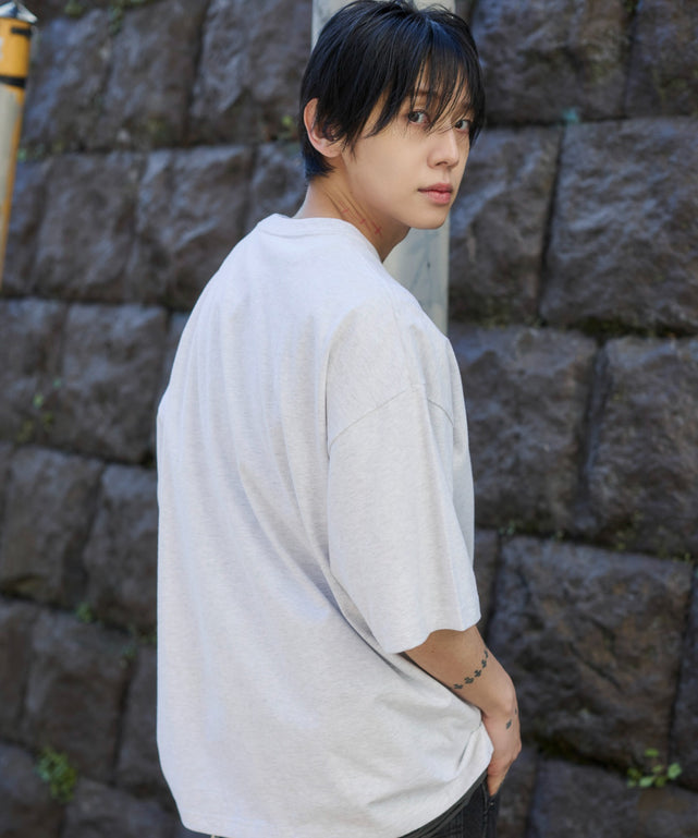 アッシュグレー  モデル：175cm L着用