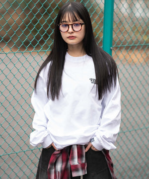 ホワイト　モデル：161cm M着用