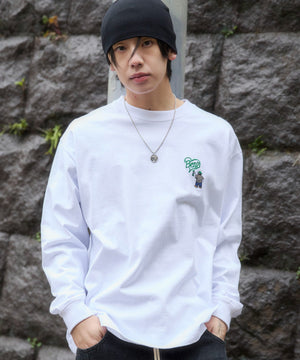 ホワイト　モデル：175cm L着用