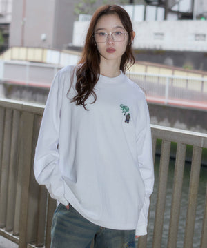 ホワイト　モデル：163cm L着用