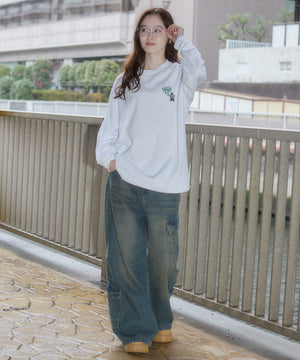 ホワイト　モデル：163cm L着用