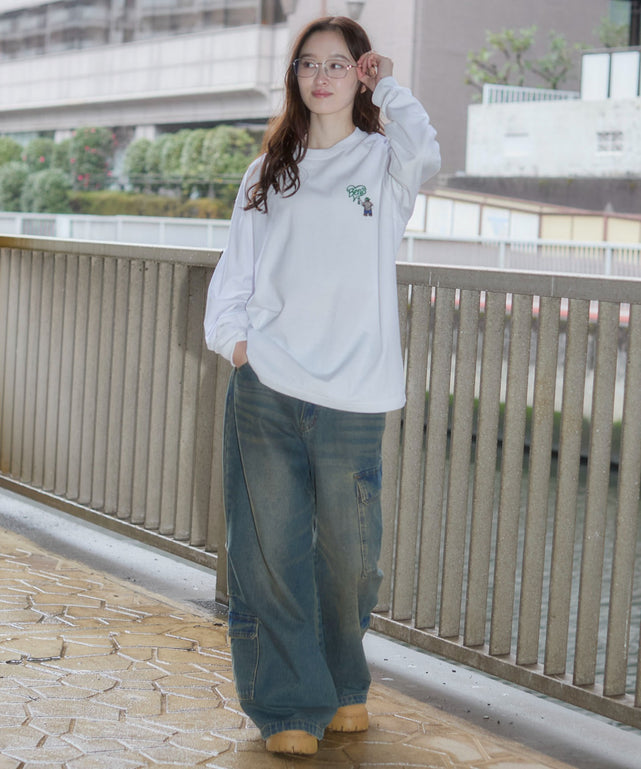 ホワイト　モデル：163cm L着用