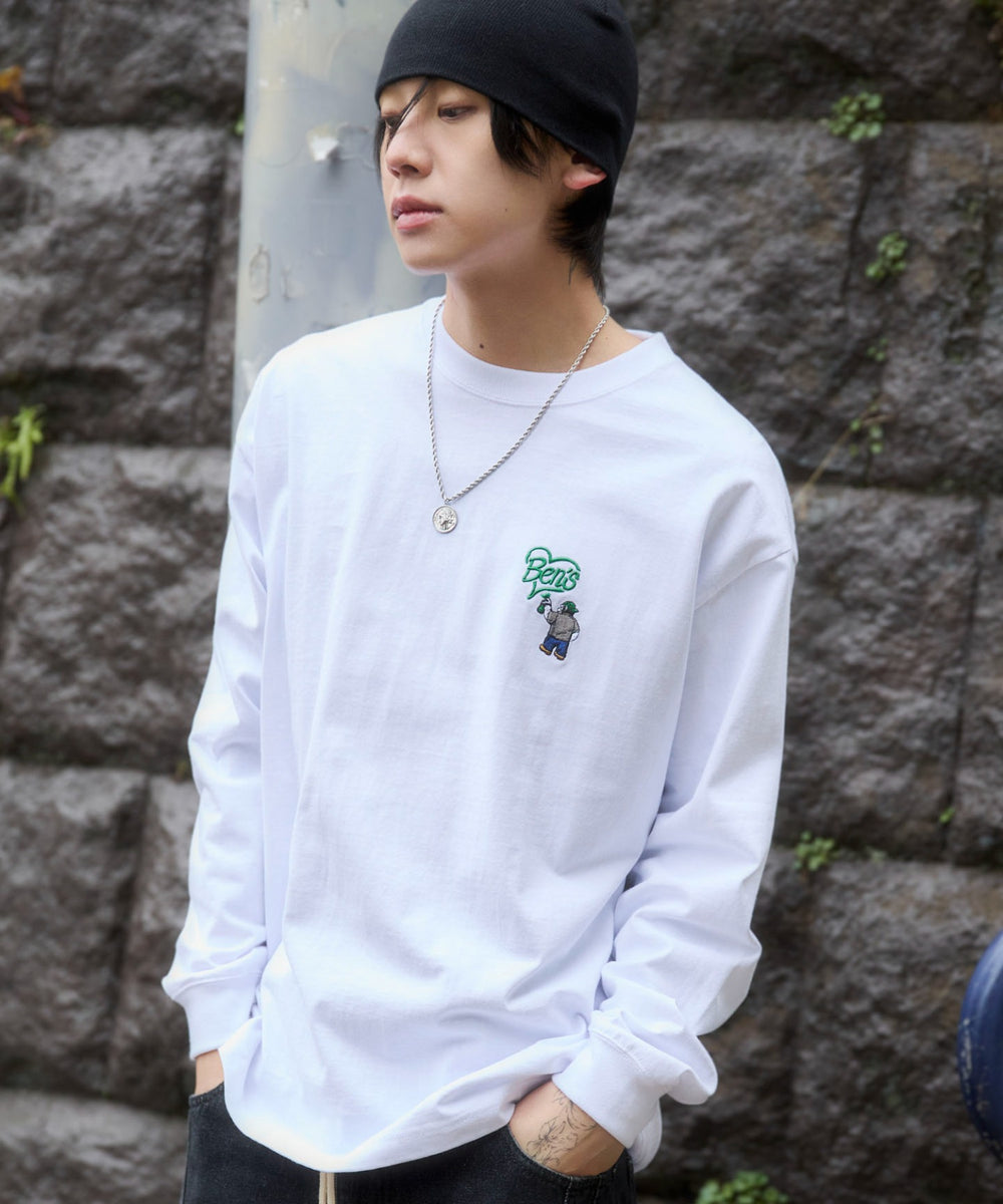 ホワイト　モデル：175cm L着用