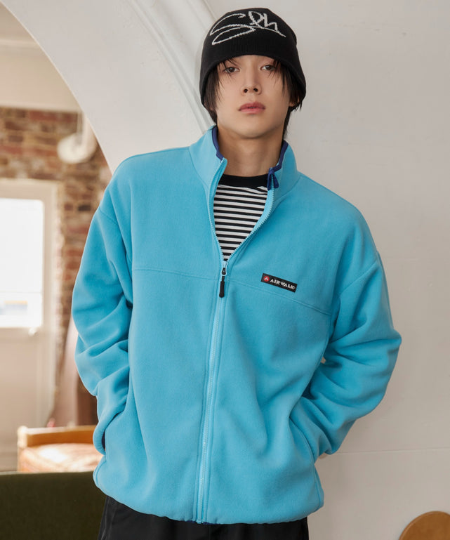ブルー モデル：175cm L着用