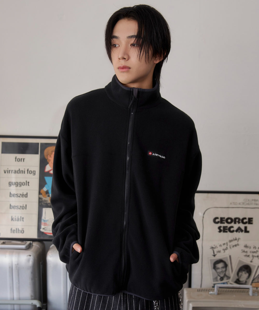 ブラック モデル：175cm L着用