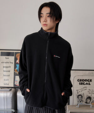 ブラック モデル：175cm L着用