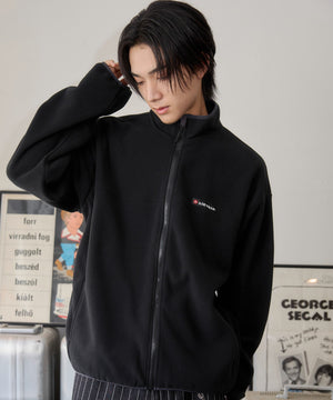 ブラック モデル：175cm L着用