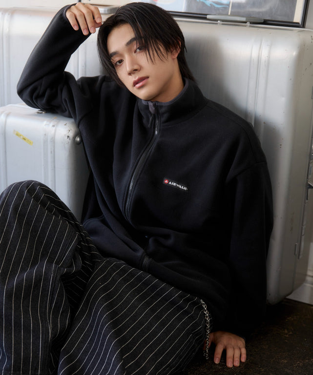 ブラック モデル：175cm L着用