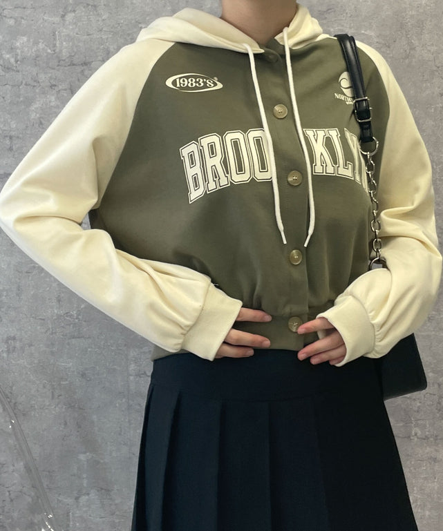 カーキ　モデル:155cm F着用