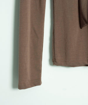 チョーカー付きUネックT