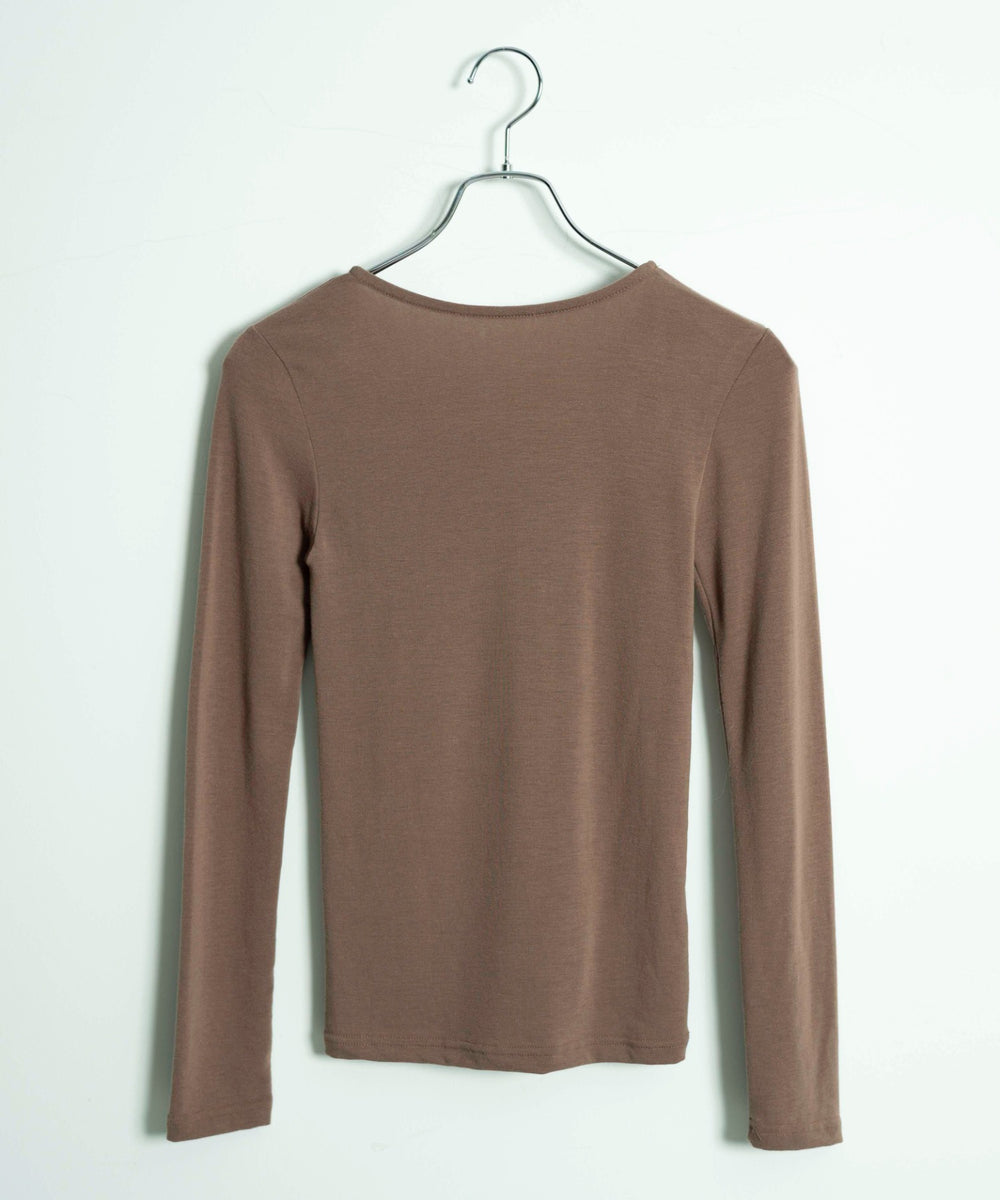 チョーカー付きUネックT