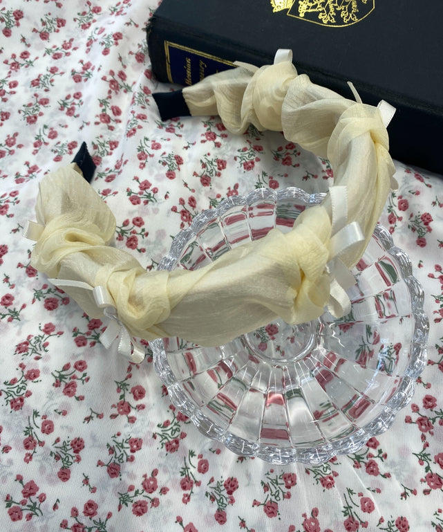 ホワイトアイボリー