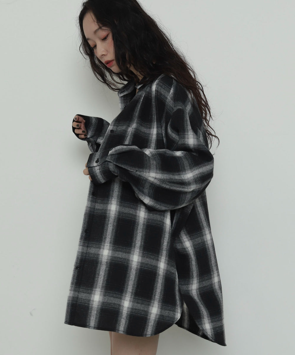 ブラックチェック１　モデル：161cm F着用