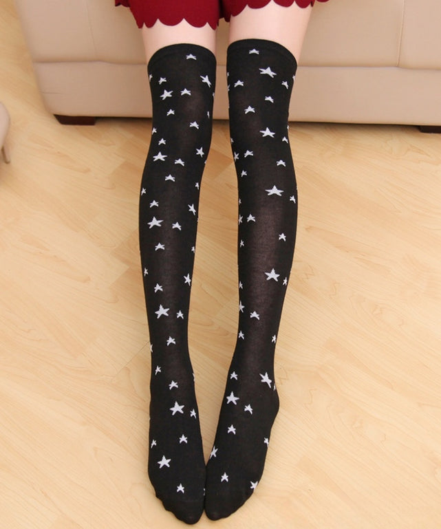 スター総柄ニーハイソックス(23-25cm)/ブラック