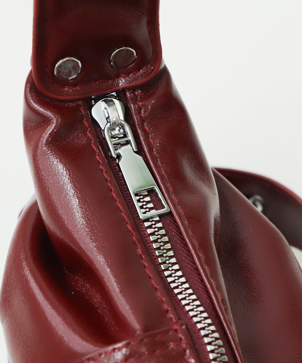 メタルパーツハーフムーンバッグ